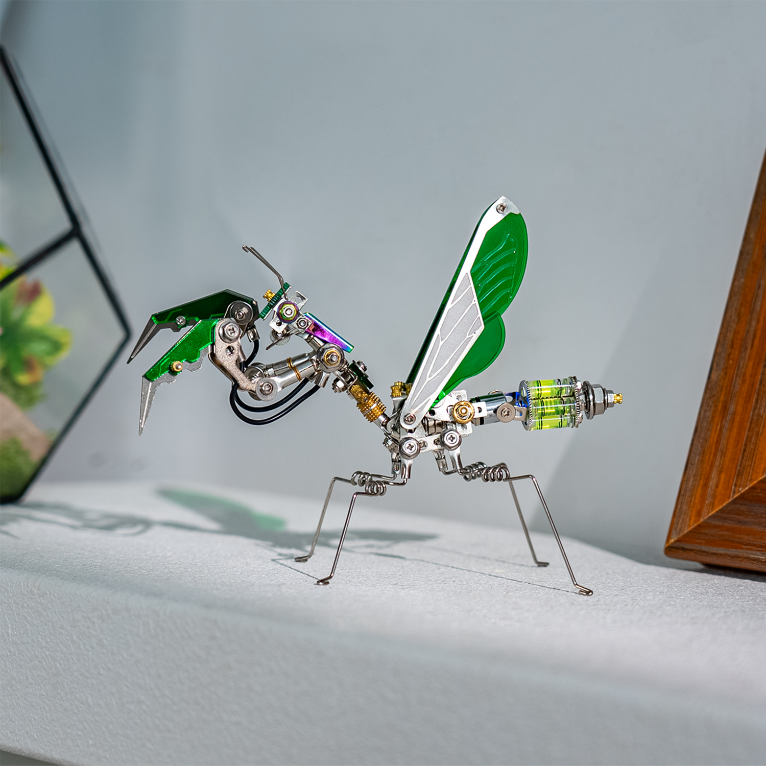 Phantom Praying Mantis Puzzles